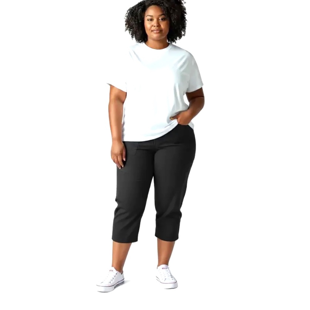 Elegant Black Cropped Pants